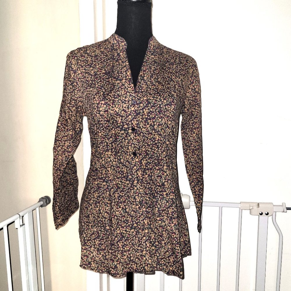 Love Squared Floral/Collarless Blouse - M